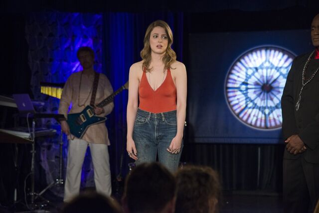 File:Netflix Love Promo 9.jpg