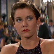 270px-Pam Bouvier (Carey Lowell) - Profile