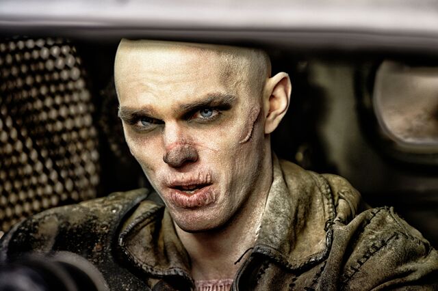 Файл:Ss-mad-max-fury-road-118.jpg