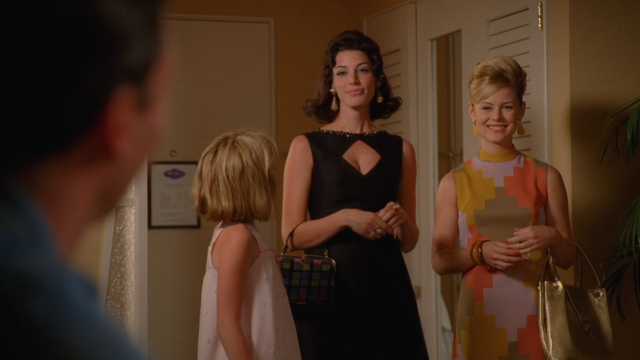 File:Megan 413 Outfit 4.png