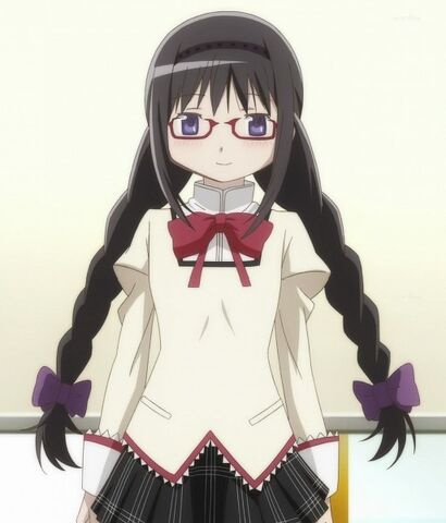 Файл:Akemi-Homura-0.jpg