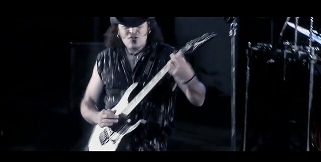 Archivo:Carlitos (Vodka'n'roll).jpg