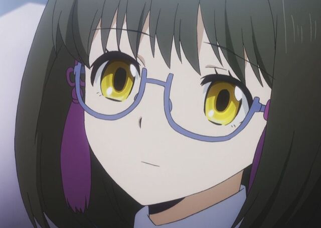 Archivo:Lentes de Mizuki.jpg