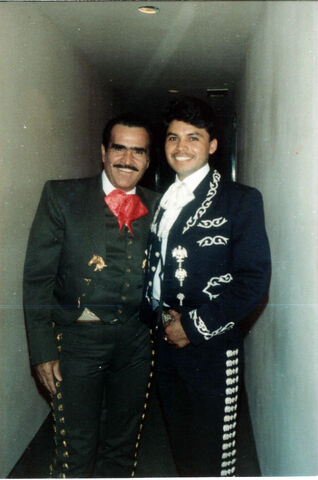 Archivo:Chente-Tony.jpg