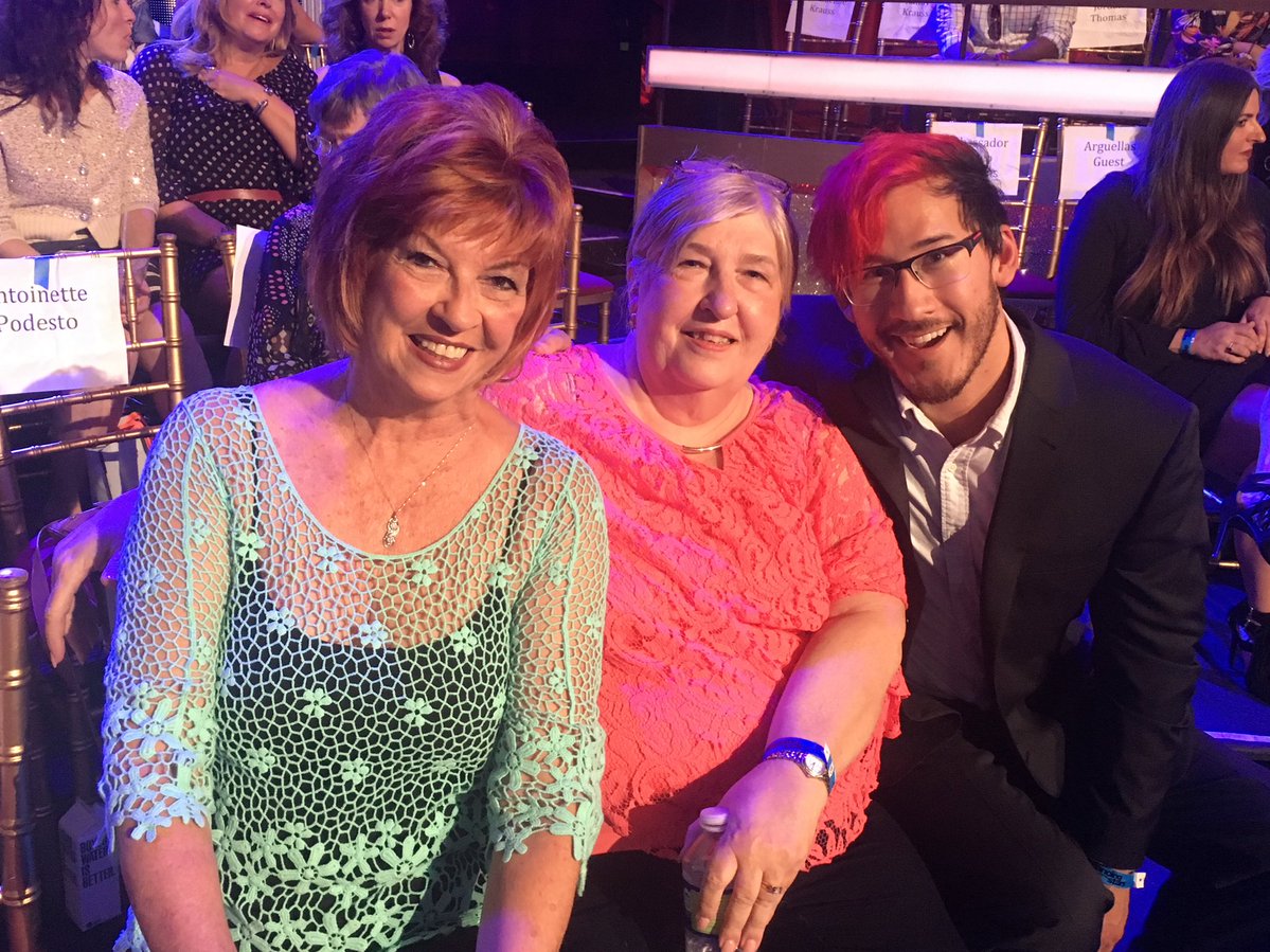 Dee Markiplier Wiki FANDOM powered by Wikia