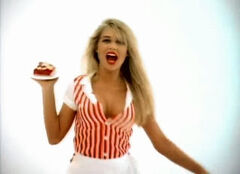 Wikia MWC - Bobbie Brown