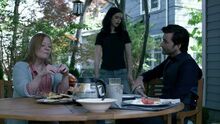Kilgrave talking to Elizabeth.jpg