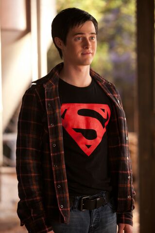File:LX-15 Smallville 002.jpg