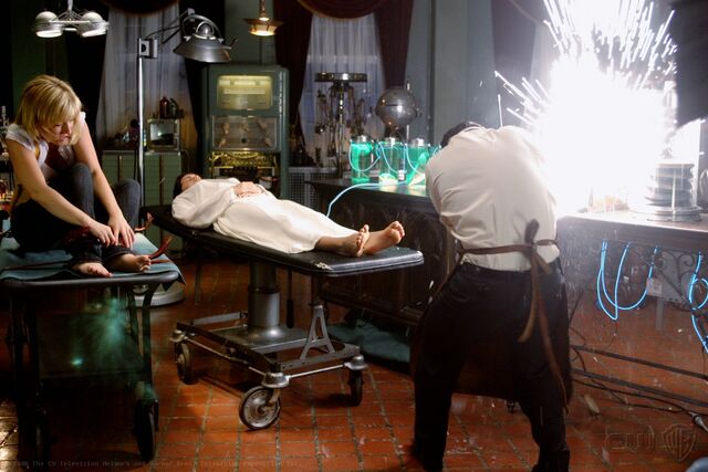 File:Smallville Episode Cure 001.jpg