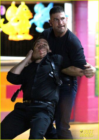 File:Punisher-fights-Thug-BTS1.jpg
