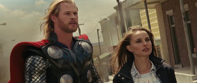File:Thor Jane town.jpg