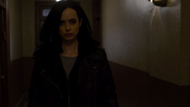 File:JessicaJones 1x06 AKAYoureAWinner 318.jpg