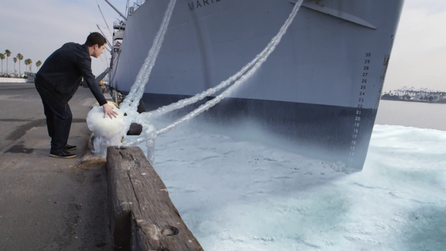 File:Blizzard freezing a ship.png