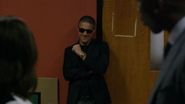 File:Shades-Grinning-MariahJoke.jpg