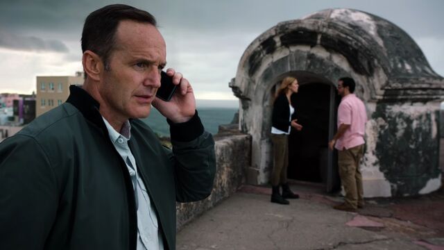 File:Phil-Coulson-San-Juan-Phonecall.jpg
