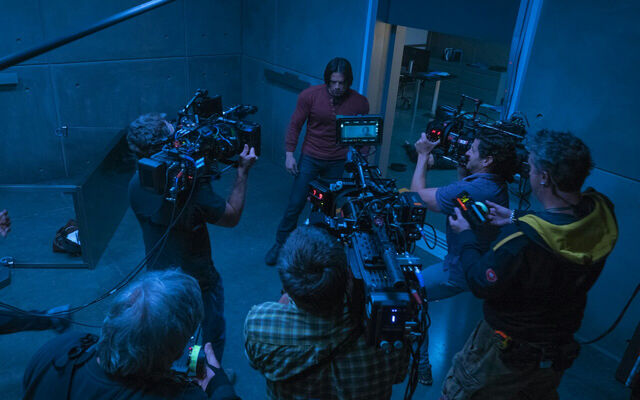 File:Captain America Civil War BTS 4.jpg
