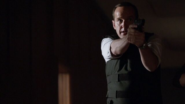 File:Phil-Coulson-gunfight-S2E18.jpg
