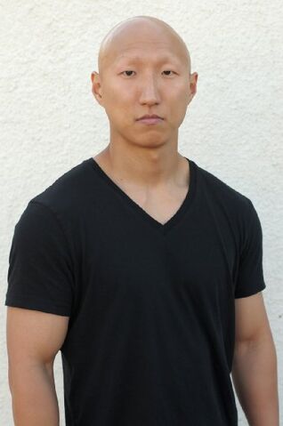 File:Arnold Chon.jpg