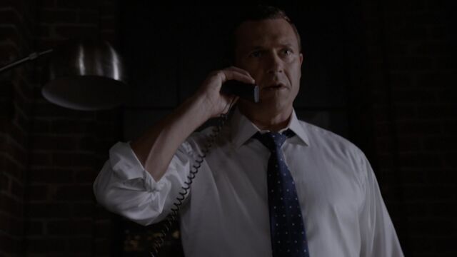 File:Mace phone.jpg