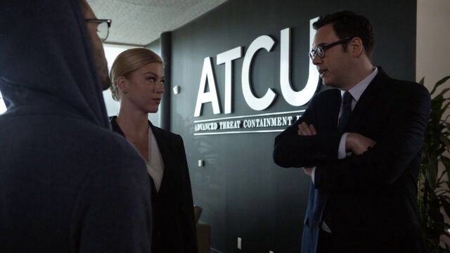 File:Hunter and Morse in the ATCU.jpg