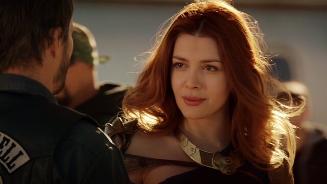 File:Lorelei-MeetingRooster.jpg