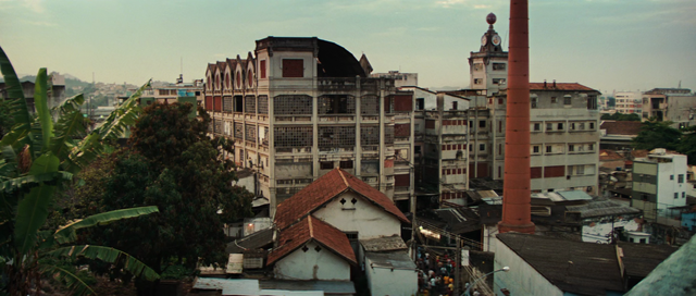 File:Pingo Doce Factory-Outside.png