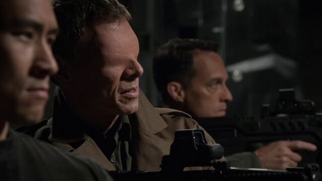 File:Gordon-Inhumans-Guns.jpg