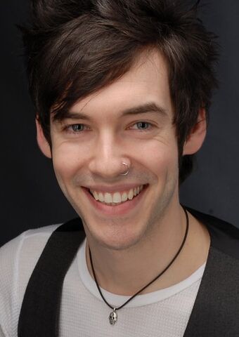 File:Alex Goode.jpg