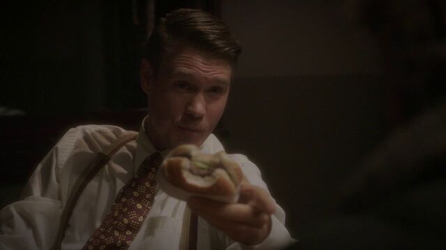 File:Jack-Thompson-Mocks-Frank-Burger.jpg