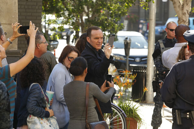 File:Agents-of-shield-season-3-photos-25.jpg