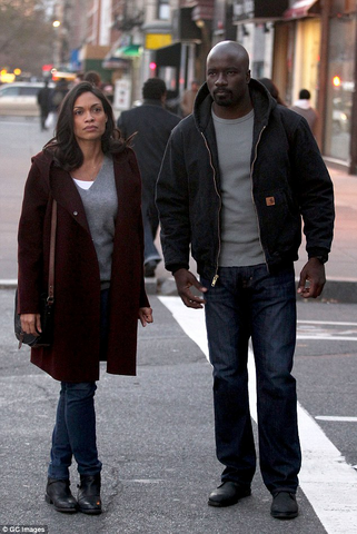 File:Luke Cage BTS 9.png