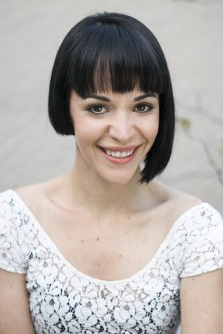 File:Ana Zimhart.jpg