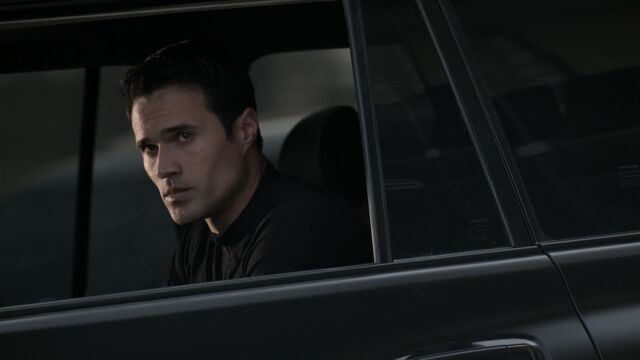 File:GrantWard-CarArrest-S1E16.jpg