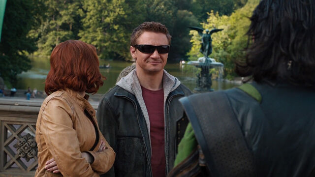 File:Clint-Barton-Romanoff-Loki-Grin-Central-Park.jpg