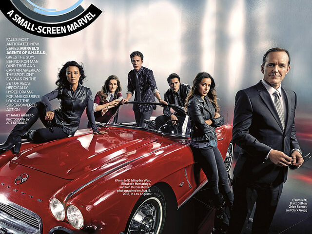 File:Lola cast.jpg