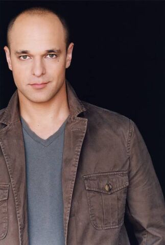 File:Zach Hanks.jpg