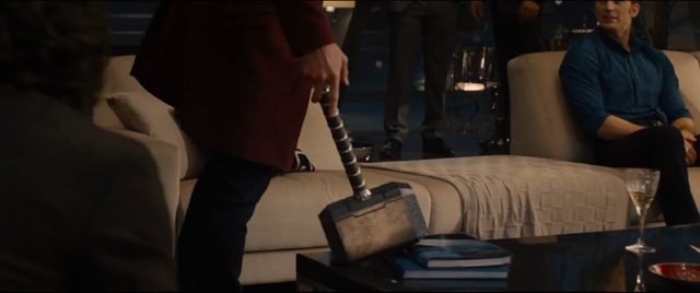 File:Mjolnir AoU.png