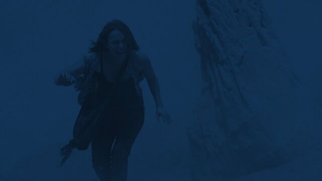 File:Jemma-Simmons-rescued-S3E2.jpg