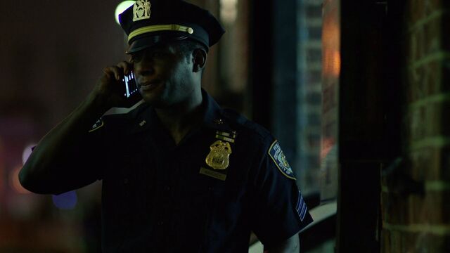 File:Brett-Mahoney-Phonecall-S1E1.jpg