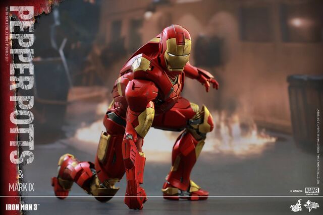 File:Iron Man Mark IX and Pepper Hot Toys 15.jpg