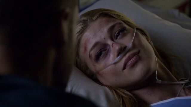 File:Bobbi-Morse-wakes-up-hosptial.jpg