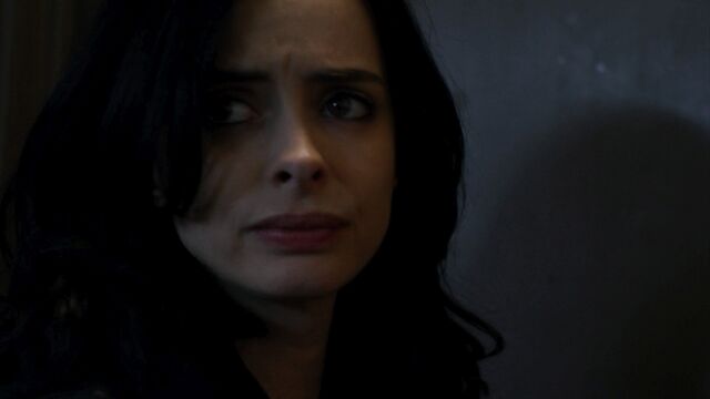 File:JessicaJones 1x06 AKAYoureAWinner 390.jpg
