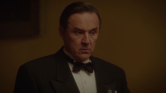 File:CalvinChadwick-S2E6-CouncilMeeting.jpeg