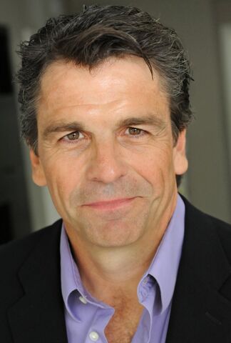 File:Julian Stone.jpg