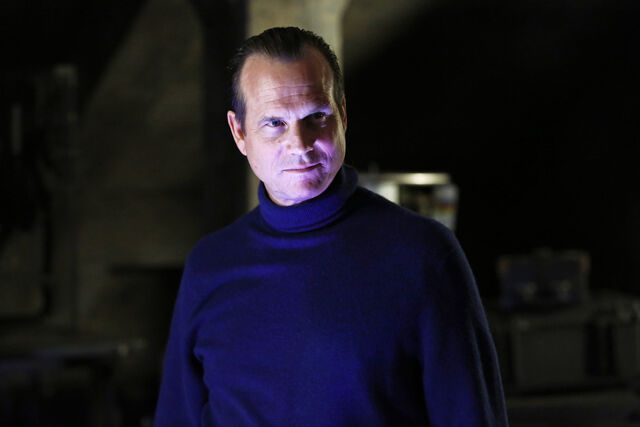 File:TheClairvoyant-BlueLight.jpg