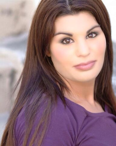 File:Zinnia Sayegh.jpg