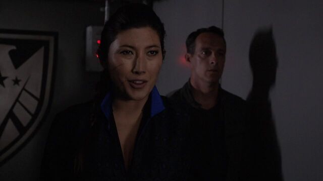 File:Jiaying-confronted-by-Zabo-Iliad.jpg