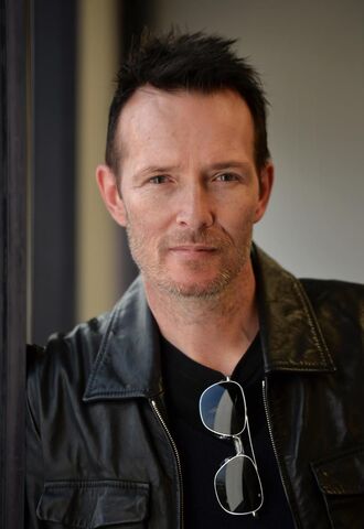 File:Scott Weiland.jpg
