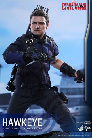 File:Hawkeye Civil War Hot Toys 7.jpg
