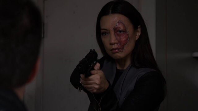 File:Agent33-aims-gun-at-Ward.jpg